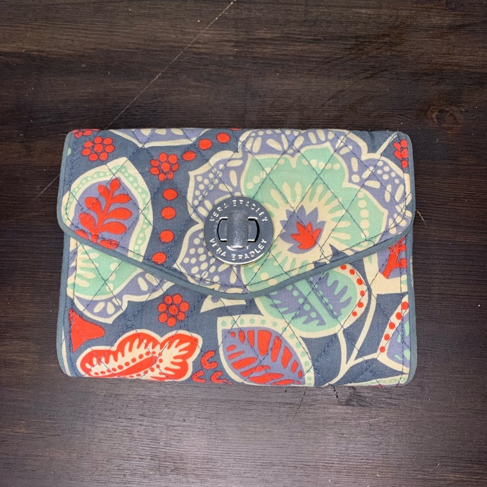 Vera Bradley Nomadic Floral wallet